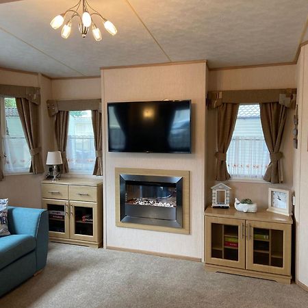 Mudeford Beach Lodge Buitenkant foto